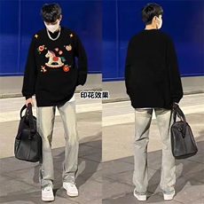 黑色