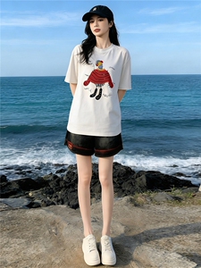 欧货休闲时尚运动套装女夏新款圆领重工刺绣T恤宽松牛仔裤两件套图片
