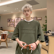 军绿色