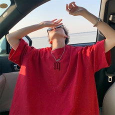酒红色