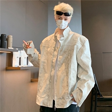 白色