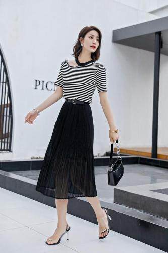 淑女气质连衣裙，女装连衣裙，琳涵衣秀