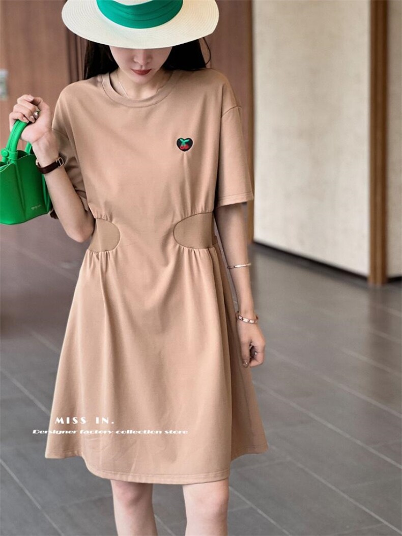 现货夏季新款休闲款连衣裙，女装连衣裙，蜜思印·金