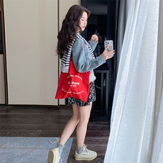 新款现货主推下摆拼接花边牛仔外套2512-P135-K198，女装短外套，2C129