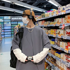 灰色
