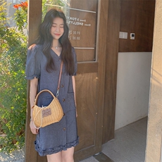 小个子温柔风木耳边牛仔裙夏季新款泡泡袖学生休闲减龄连衣裙女裙，女装连衣裙，2C009