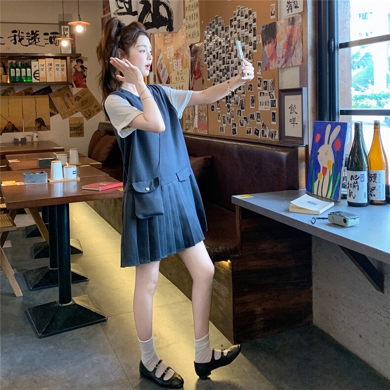 时尚假两件拼接袖圆领连衣裙配包包2025夏季新款学院风百褶背心裙,女装连衣裙,2C272