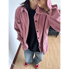 粉红色