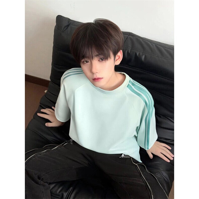 抖音得物品质二开240克宽松纯棉美式潮牌印花三条杠中性风短袖T恤,男装T恤,电商A486-1