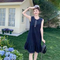 刺绣无袖牛仔连衣裙女夏2025新款小个子俏皮减龄流行超火爆款森系，女装牛仔裙，浙宝220