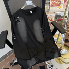 黑色
