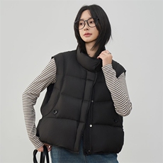 现货2025年冬季新款休闲宽松羽绒马甲女90绒，女装羽绒服，阳光伊恋