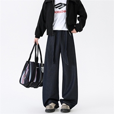深蓝色