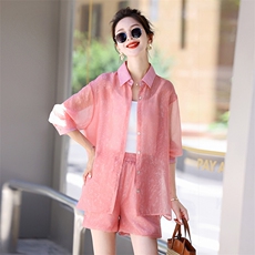 夏季新款天丝防晒衬衫短裤背心三件套时尚减龄2025夏装穿搭一整套，女装套装/套裙，衣之秀