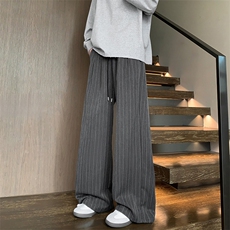 深灰色