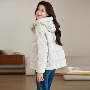 现货！！！！！！！！！白鸭绒羽绒服女图片