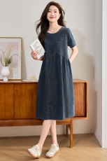 牛仔连衣裙女夏季2025新款气质洋气太妈妈遮肉显瘦薄款长裙子，女装连衣裙，文熹诺