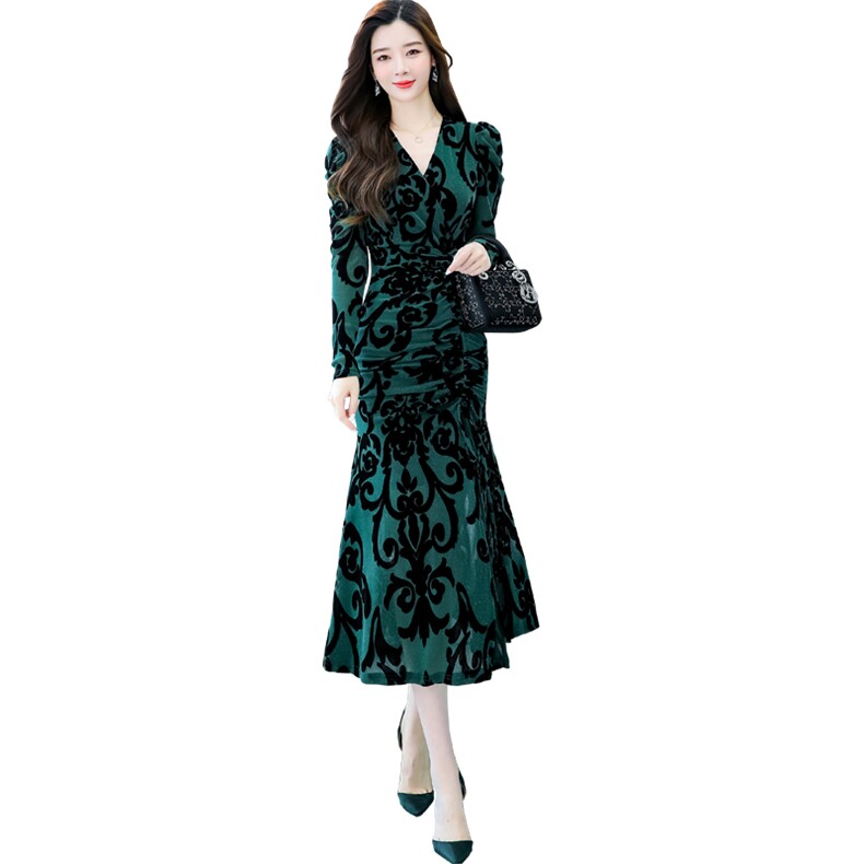 2022秋季新款优雅气质V领时尚潮流不规则裙摆腰部系带收腰长裙,女装连衣裙,尚洛菲