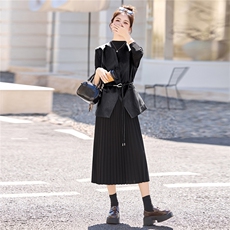 韩系气质百褶裙套装女2025年春秋新款优雅大气连衣裙裙二件套百搭，女装套装/套裙，意芙