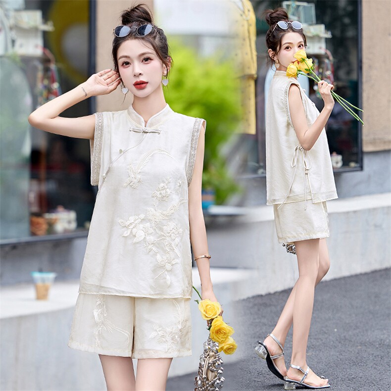 中式国风刺绣短裤两件套女2024夏天穿搭一整套禅意茶服清冷感套装，女装套装/套裙，艾仟回(原伊仟回)