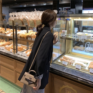 超好看黑色西装领毛呢外套女2024冬季新款学院风减龄加厚呢子大衣图片