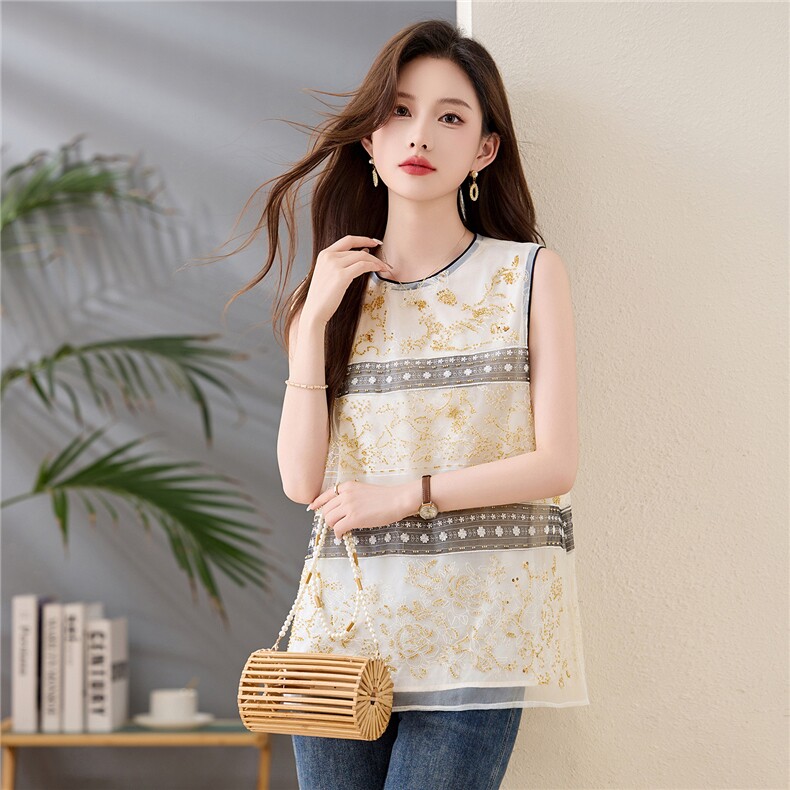 新中式重工串珠刺绣马甲女时髦洋气高级感薄款欧根纱无袖上衣，女装蕾丝衫/雪纺衫，依多米