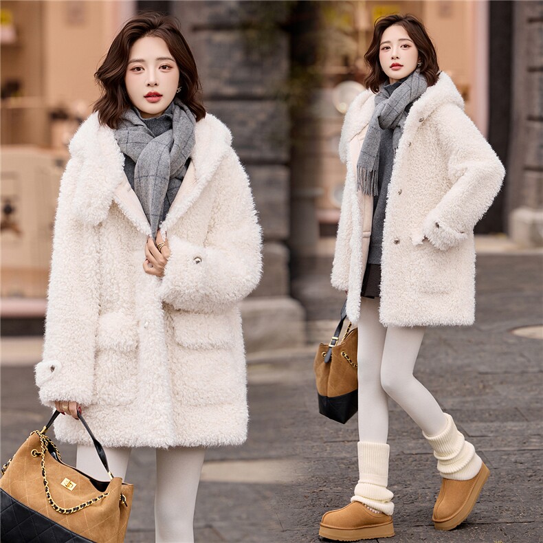 加厚保暖皮毛一体外套2025新款连帽中长款外套女秋冬季宽松百搭，女装羊羔毛/颗粒绒，流量+