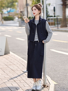 牛仔马甲半身裙套装女2026新款早春一整套穿搭条纹上衣裙子三件套图片