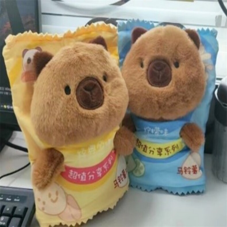 薯片水豚精品可爱毛绒水豚，雪光毛绒玩具