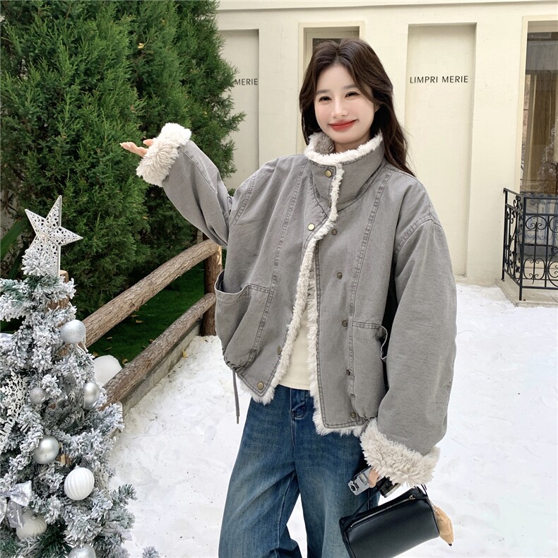 灰色羊羔毛拼接牛仔派克服女2025年冬季新款韩系复古加绒加厚棉服,女装派克服,2C056