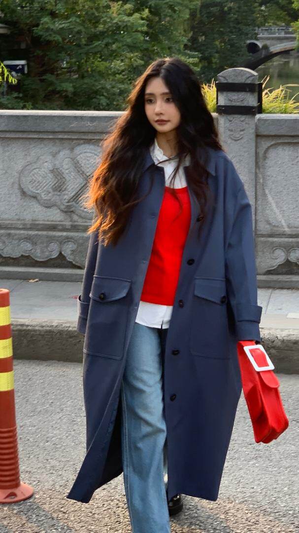 爱大版风衣。男友款，女装风衣，是爱 SHI AN