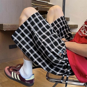特批P22无差价夏季刺绣腊肠狗撞色格子港风男宽松五分短裤DK5871图片