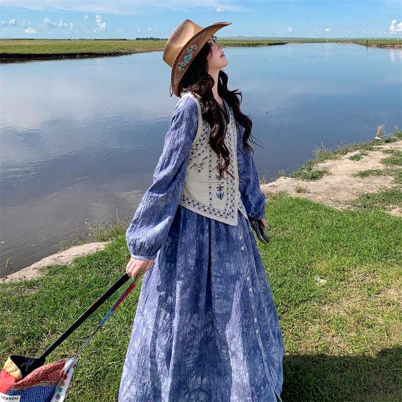 春季新款刺绣马甲连衣裙两件套,女装套装/套裙,2C120