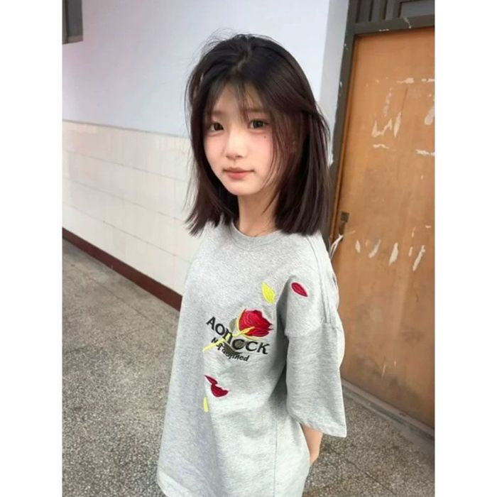 H0760-P35原版刺绣玫瑰宽松型短袖T恤情侣款，男装T恤，星座617A-2