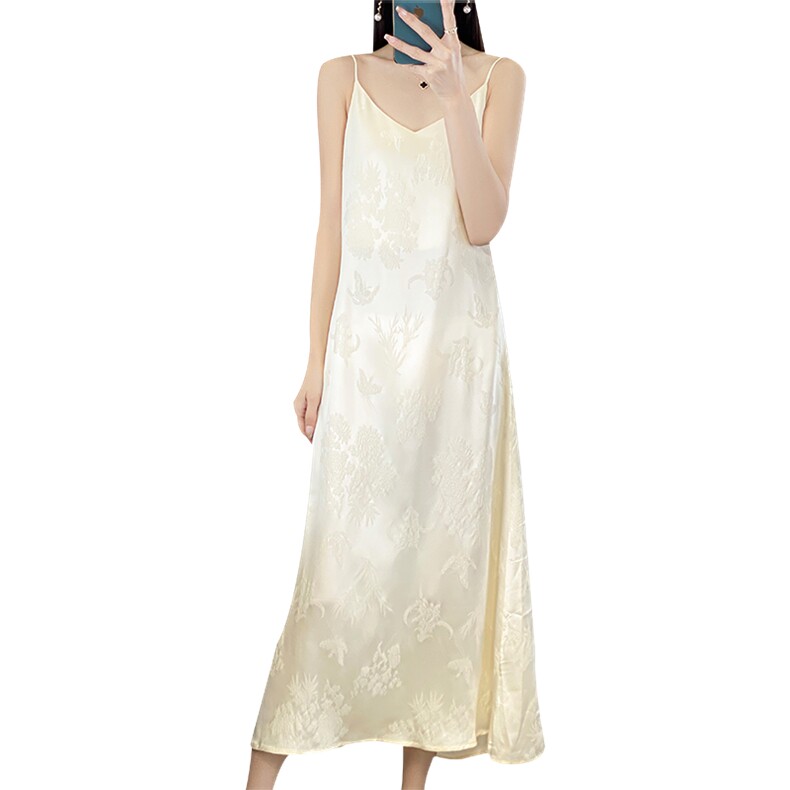 时尚风中长款A型无袖吊带缎面套头2024年夏季连衣裙,女装连衣裙,绒宛羊绒