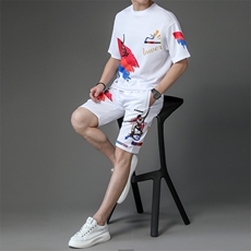 白色