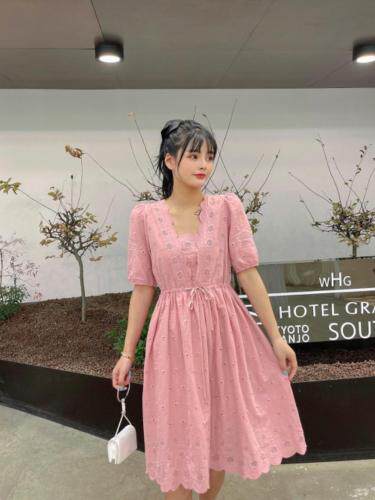 【现货】夏季新款小清新蕾丝收腰纯棉连衣裙，女装连衣裙，裴兔子