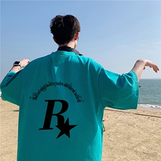 湖绿色