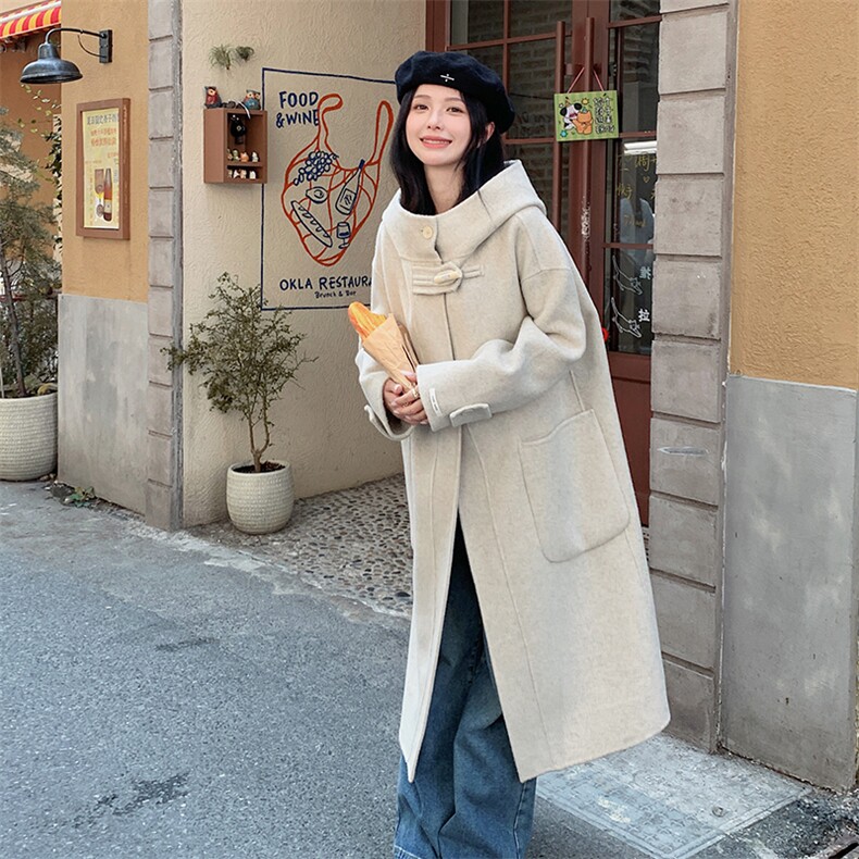 燕麦色牛角扣连帽双面呢大衣女秋冬2025新款高级感质感韩系外套,女装毛呢外套,2D080