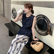 休闲气质减龄背心碎花阔腿裤套装女夏2025新款又酷又飒穿搭两件套，女装套装/套裙，1C130