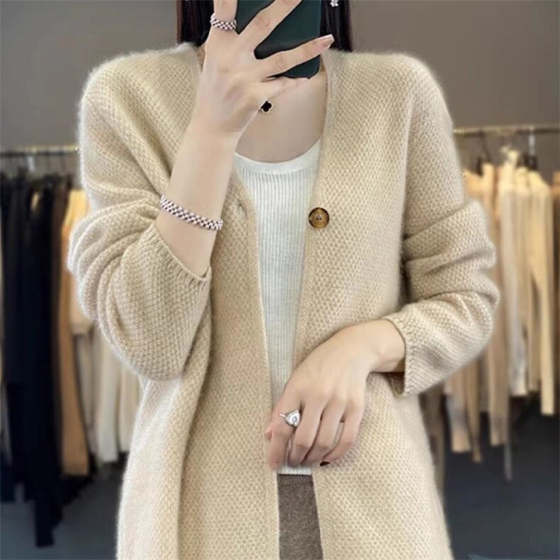 开衫女一粒扣V领秋冬慵懒软糯休闲宽松保暖针织衫图片