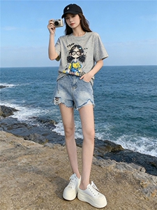 潮流休闲时尚运动套装女夏季新款圆领印花刺绣上衣牛仔短裤两件套图片