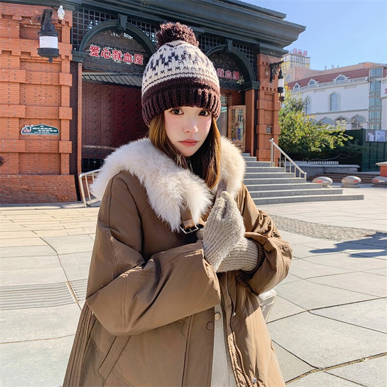 大毛领设计短款宽松羽绒服女2024冬新款气质白鸭绒羽绒服收腰外套,女装羽绒服,千寻