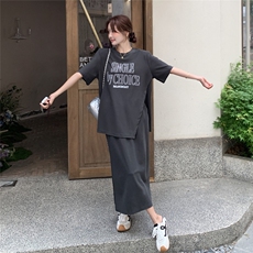 休闲减龄T恤半身裙套装女2025夏季新款俏皮活泼侧开叉显瘦两件套，女装套装/套裙，2C090