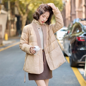 2025年冬季A字小个铜氨丝羽绒服冬装女浴袍式系带收腰V领复古提花图片