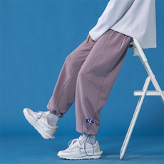 玫红色