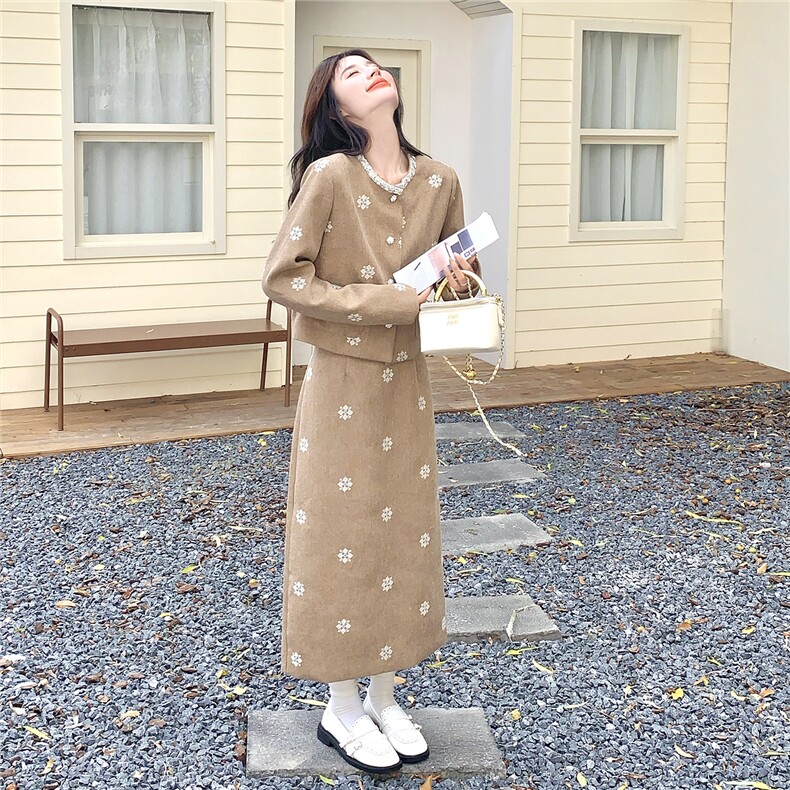 现货2D078-T1968-P195K278刺绣外套+半裙套装2件套,女装套装/套裙,2D078