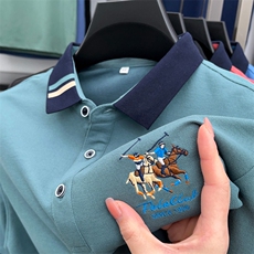 浅绿色
