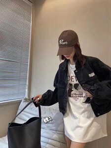 牛仔外套图片