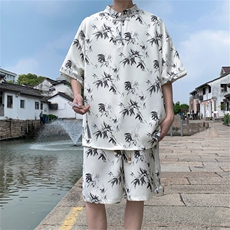 米白色
